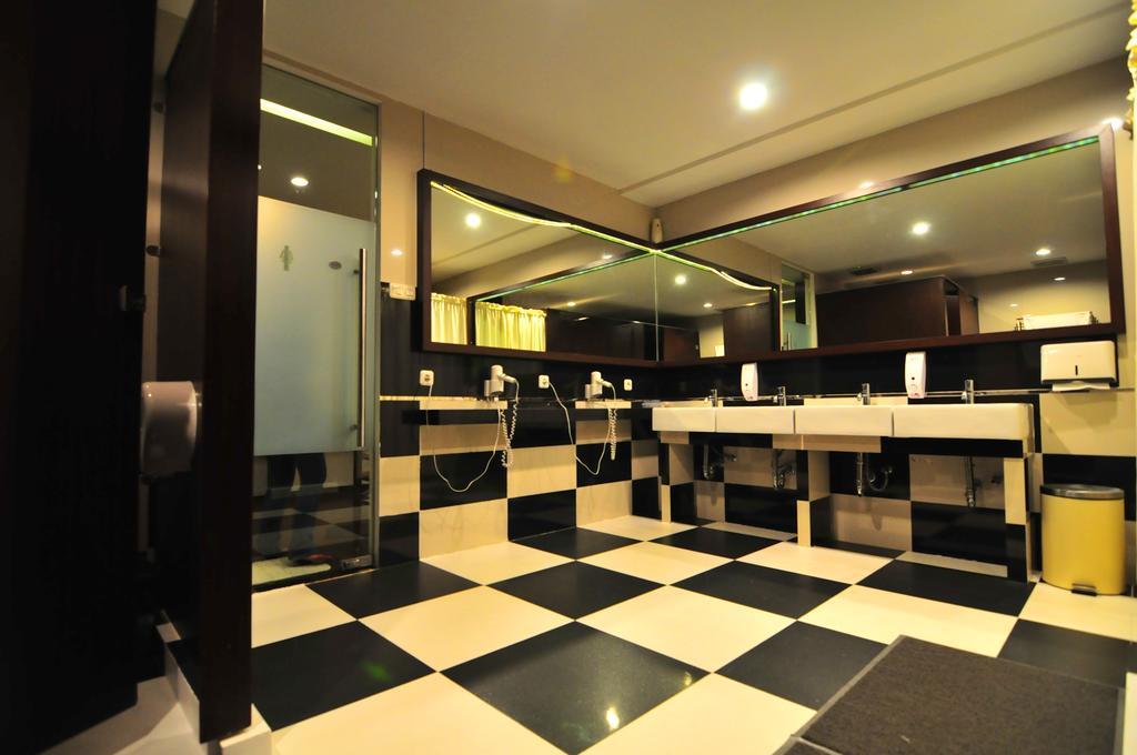 Capsule Hostel Old Batavia Cakarta Dış mekan fotoğraf